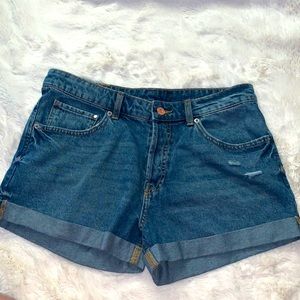 Denim jean shorts!!